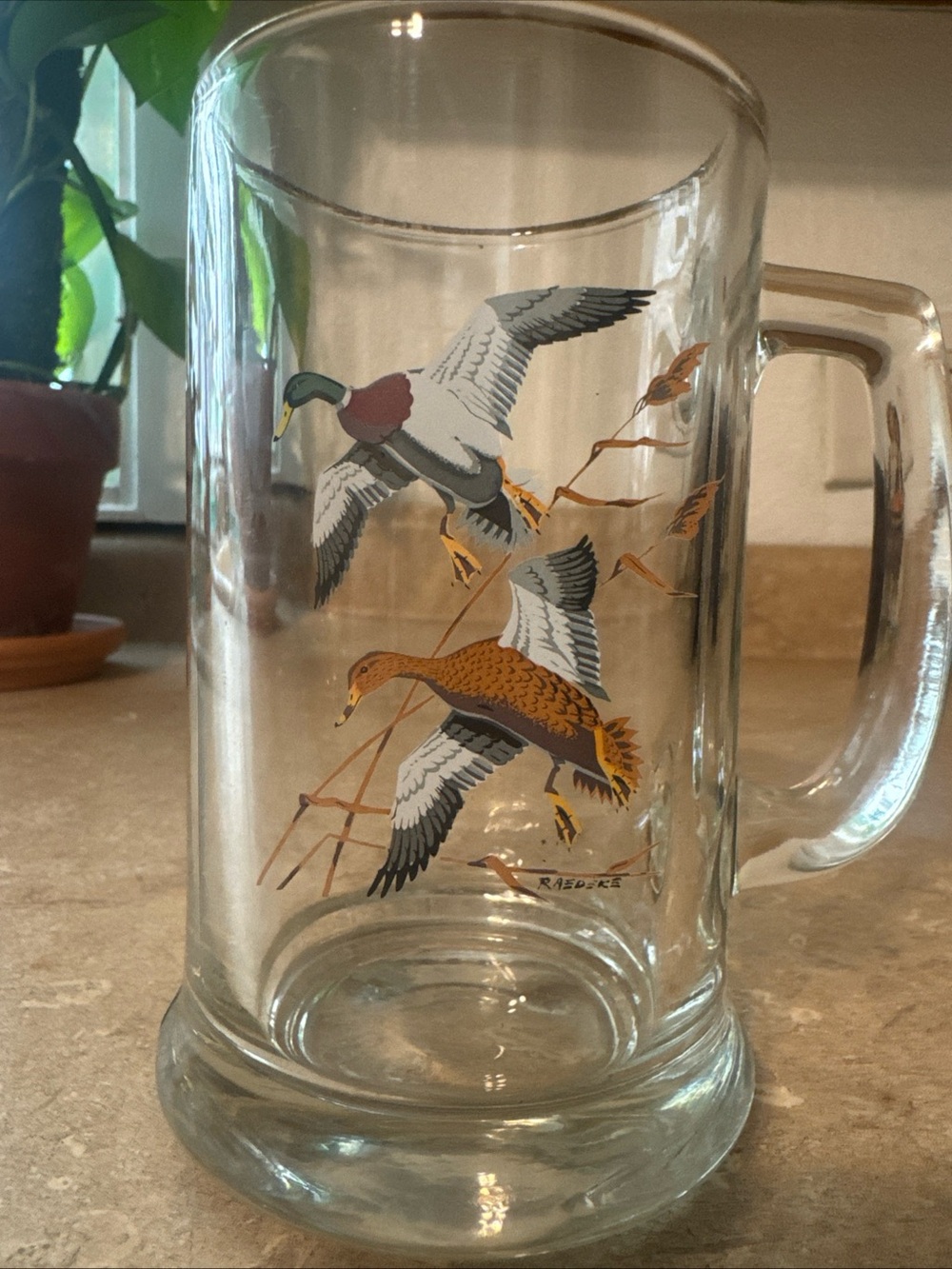 vintage glass wildlife beer mug featuring flying mallard ducks Jerry Raedeke